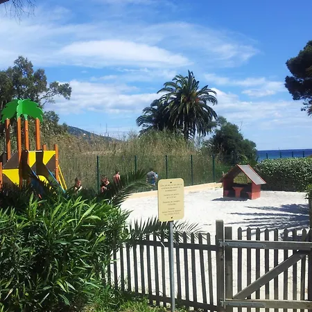 Duplex Vue Sur Et Pieds Dans L'eau De Pramousquier Apartment Le Lavandou