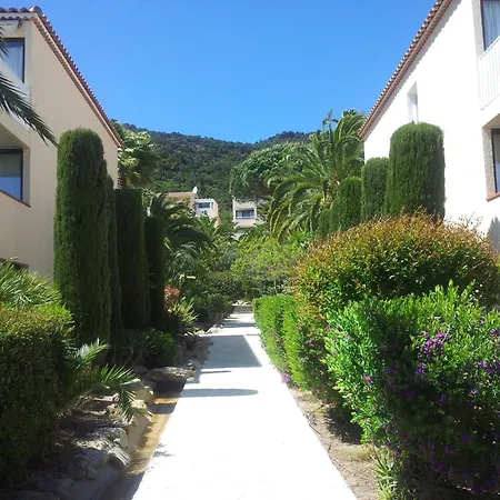 Apartment Duplex Vue Sur Et Pieds Dans L'eau De Pramousquier Le Lavandou